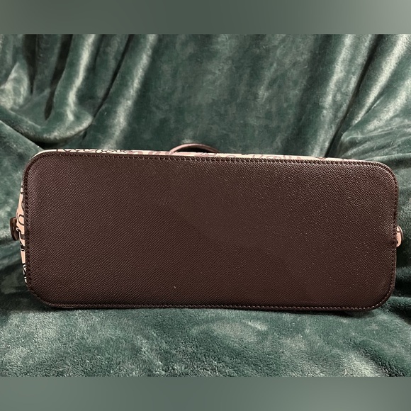 **🛍️⭐️SALE ALDO graffiti shoulder bag** - Picture 2 of 6